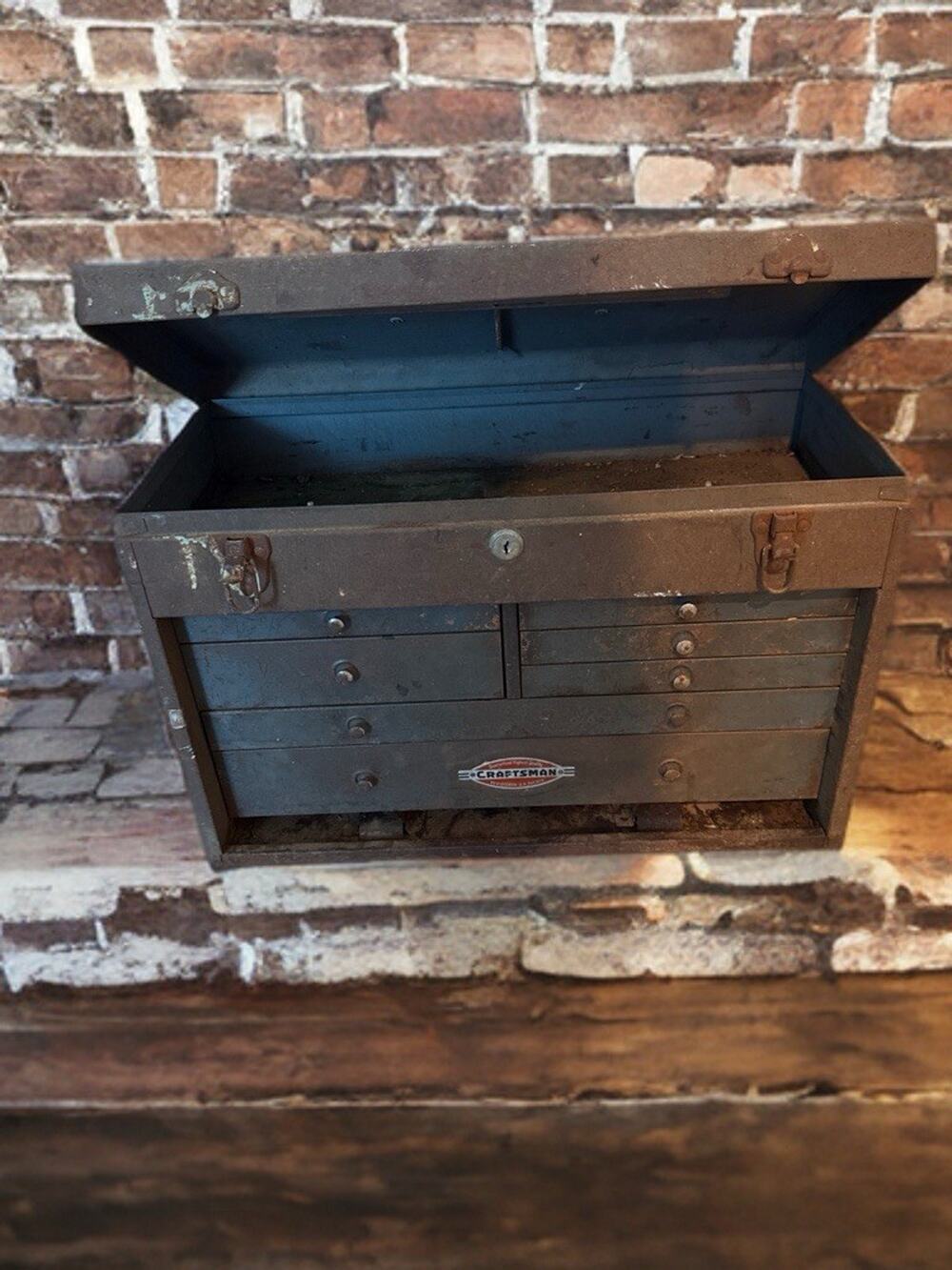 Craftsman Metal Tool Chest with Multiple Drawers